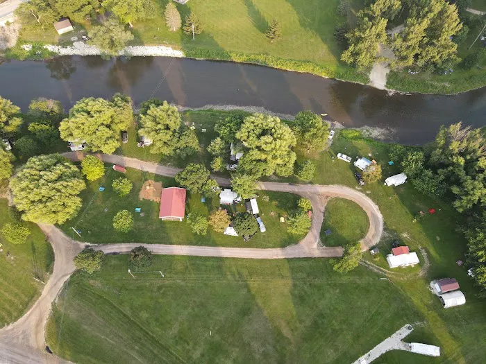 White's Riverside Bluffton Campground Picture 4