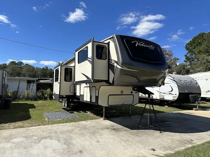 Star Gaze Haven RV Park Picture 10