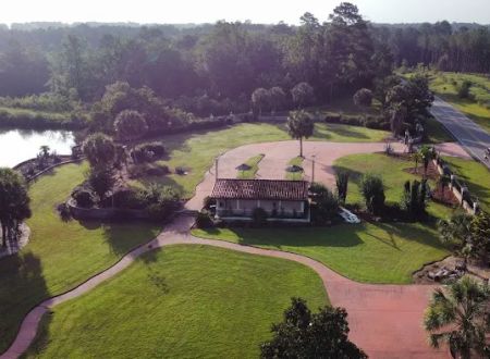 Lakeside Villa Oasis and RV Park