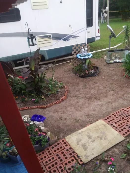Alex's RV Park Picture 4