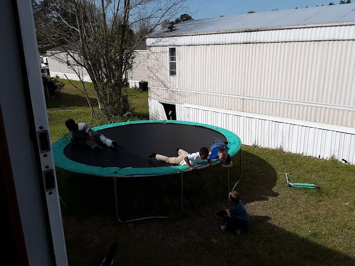Bellecrest Mobile Home Village Picture 8