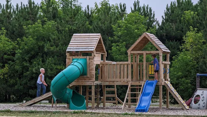 Whiskey Creek Family RV Park Picture 5