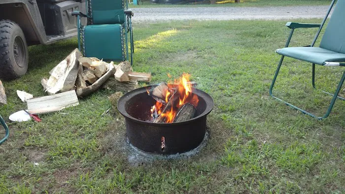 Parkland Village Campgrounds Picture 2