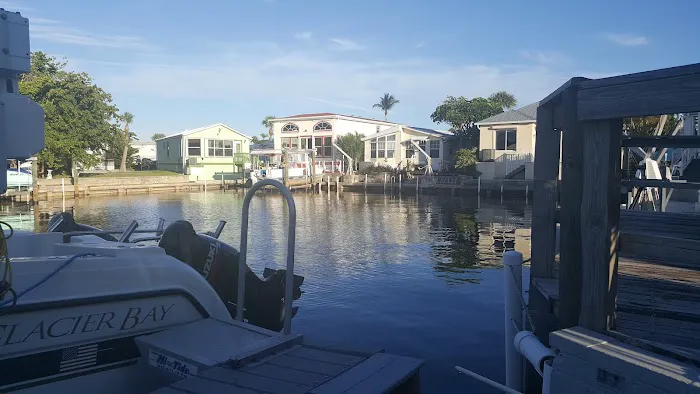 Holiday Out at St Lucie Picture 9