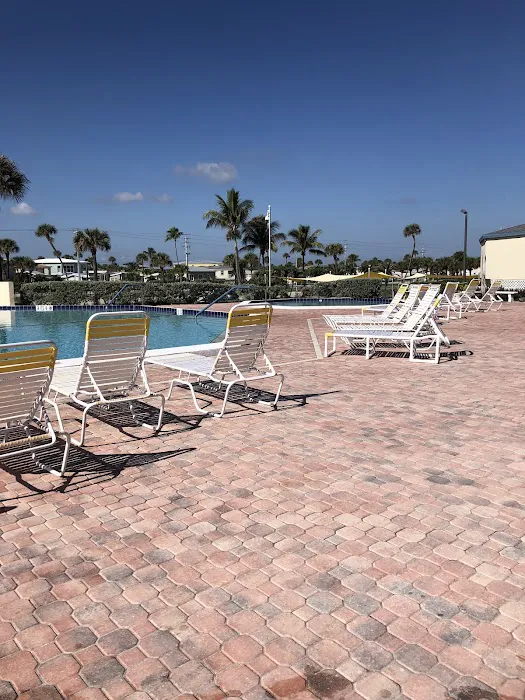 Holiday Out at St Lucie Picture 8