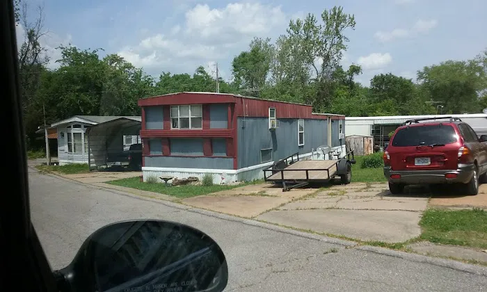 Ozark Mobile Home Park Picture 8