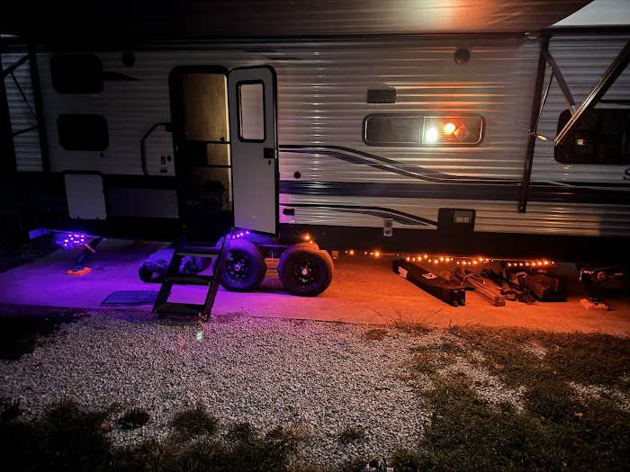 Suncatcher Lake RV Park Picture 2