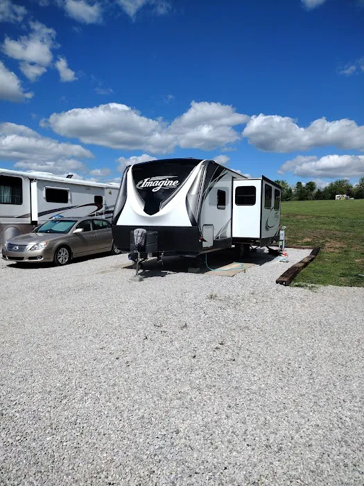 Suncatcher Lake RV Park Picture 4