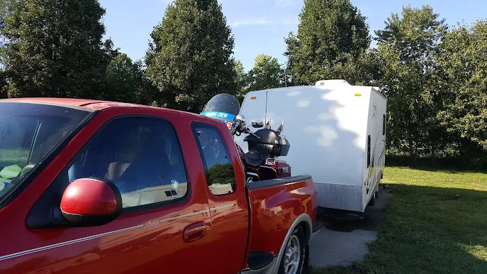 Suncatcher Lake RV Park Picture 7