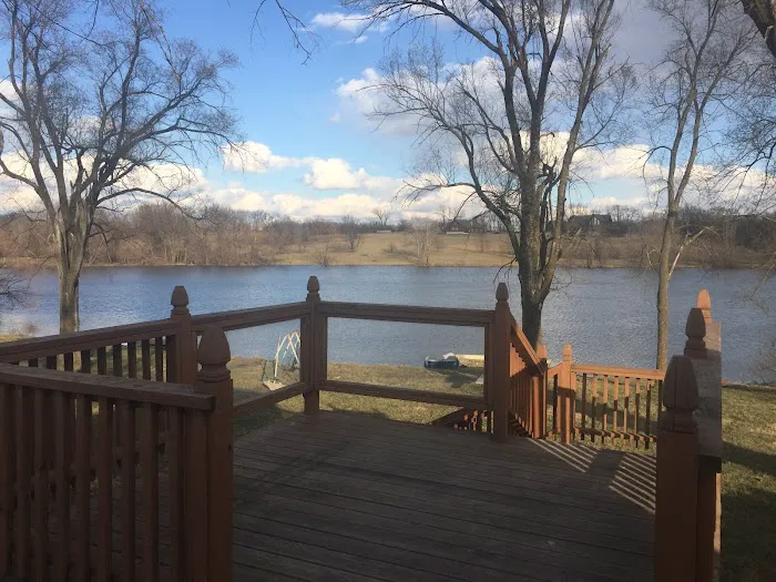Suncatcher Lake RV Park Picture 6