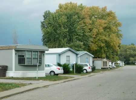 Coachlight West Mobile Home Park