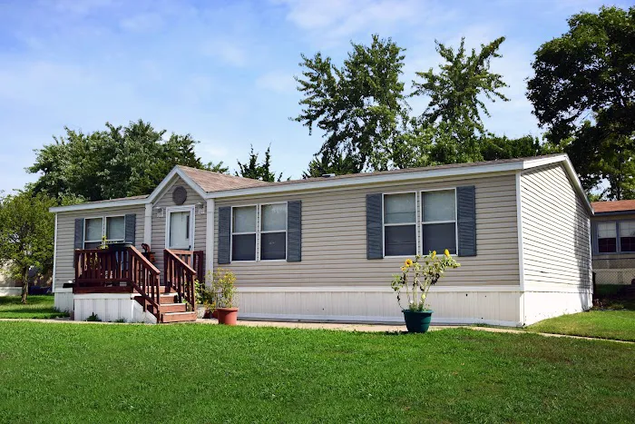 Ridgewood Estates Manufactured Home Community Picture 2