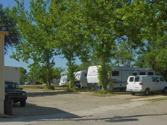 Sycamore Acres RV Park Picture 9