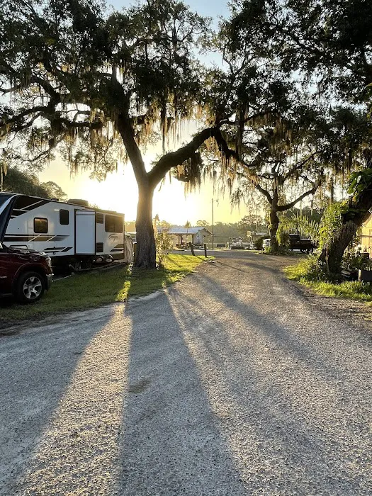 Mary's Fish Camp Picture 8