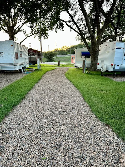 Honcho RV Park Picture 9