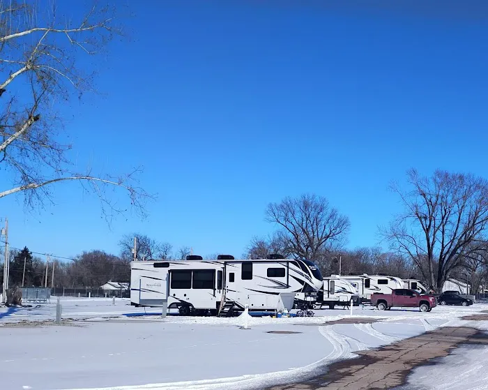Tulsa's Big Tree RV Park Picture 2