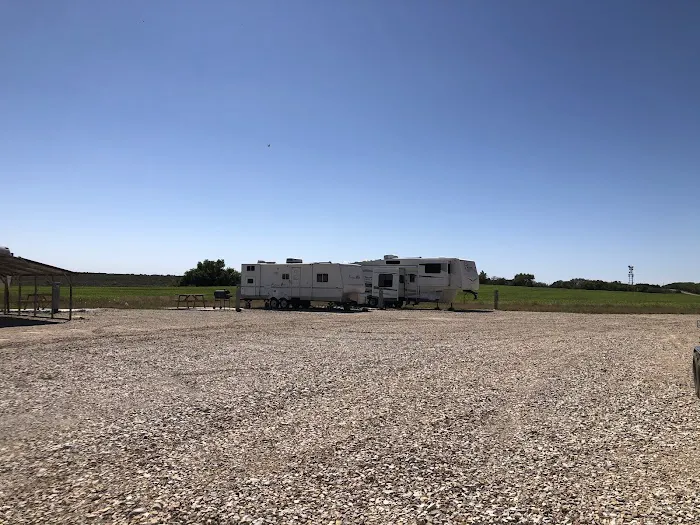 Farm View RV Park Picture 8