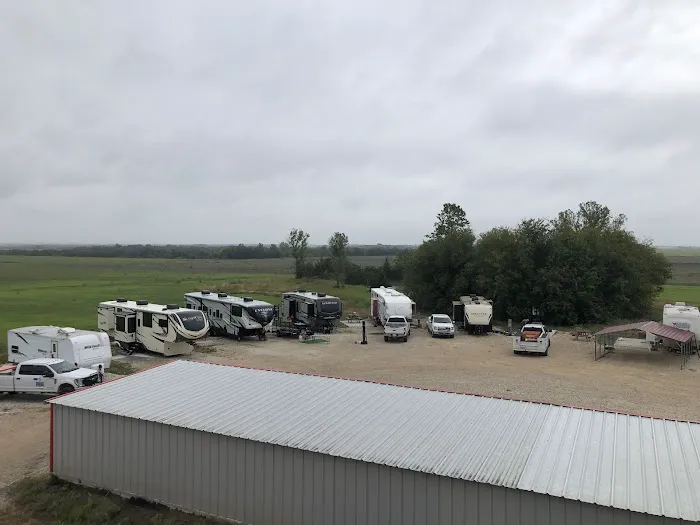 Farm View RV Park Picture 6