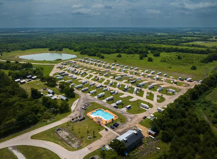 Hidden Grove RV Resort Picture 6