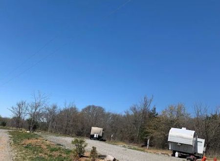 Split Tail Ranch