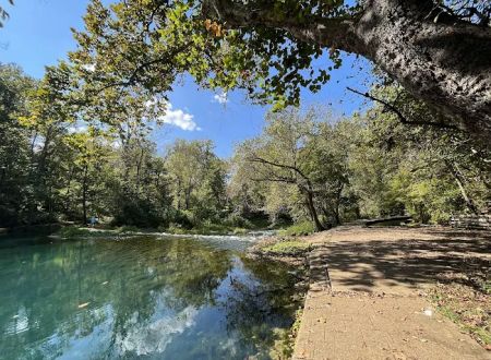 Meramec Springs Country Store & RV Park