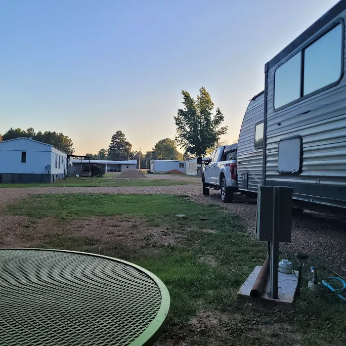 Lone Star RV Park Picture 2