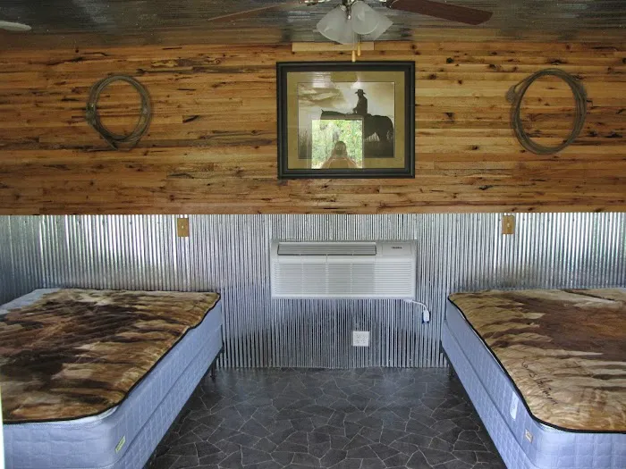 Pinecrest Campground & Cabins Picture 1