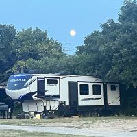 Rolling Stone Stables and RV Park ico