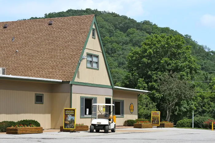 St. Louis West / Historic Route 66 KOA Holiday Picture 2