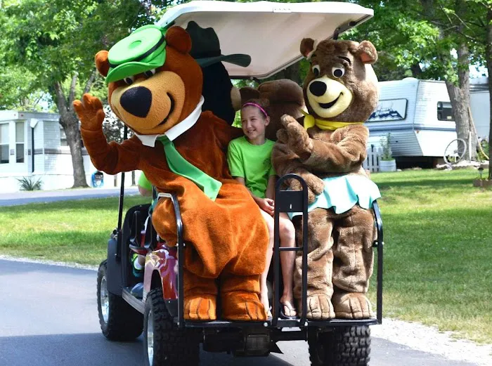 Yogi Bear's Jellystone Park Picture 3