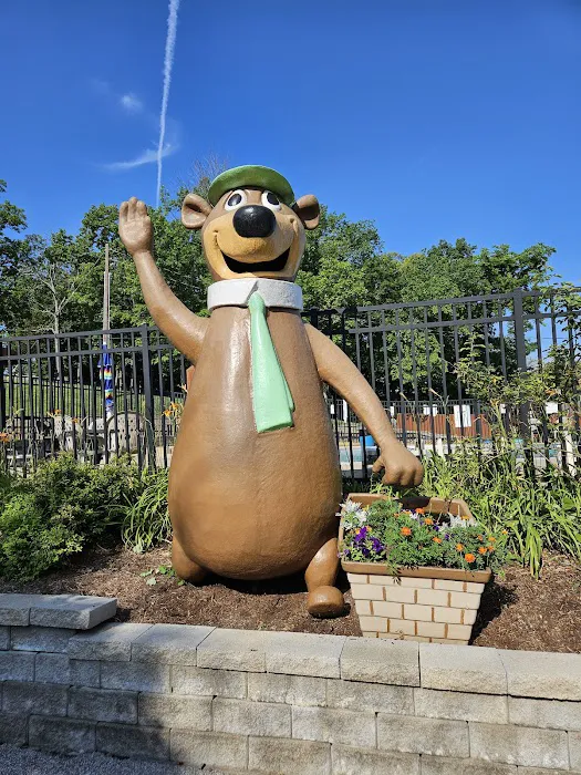 Yogi Bear's Jellystone Park Picture 4