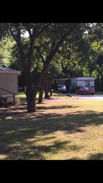 Pecan Village Mobile Home Park Picture 10