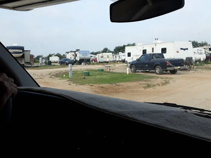 Shawnee RV Park Picture 5