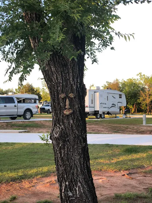 Happy Acres RV Park & Campground Picture 6