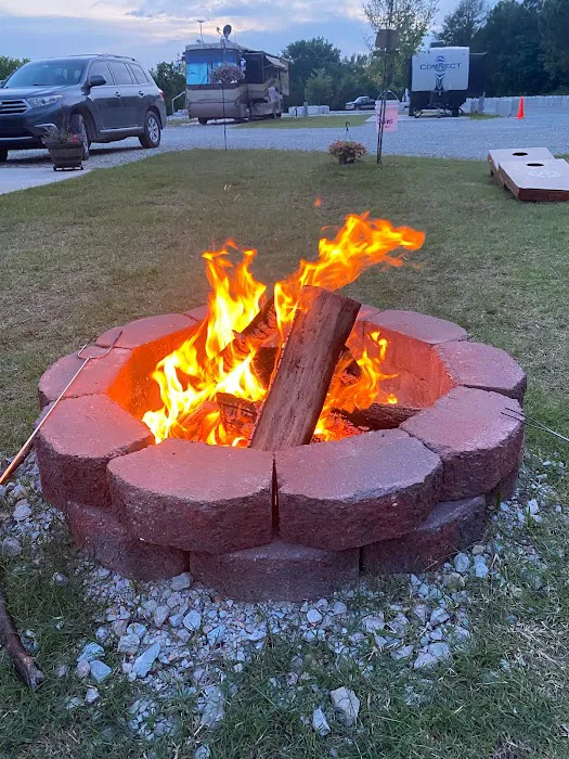 Happy Acres RV Park & Campground Picture 7