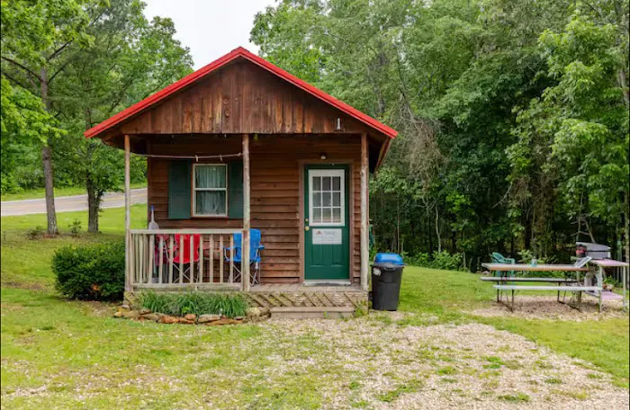Two Rivers Ozark Cabins and Glamping Tents Picture 3