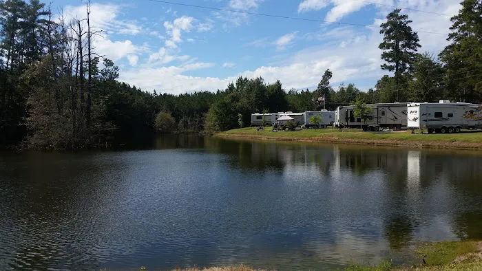 Shady Cove RV Park Picture 1