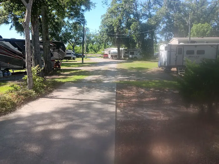 J's Place RV Park Picture 5