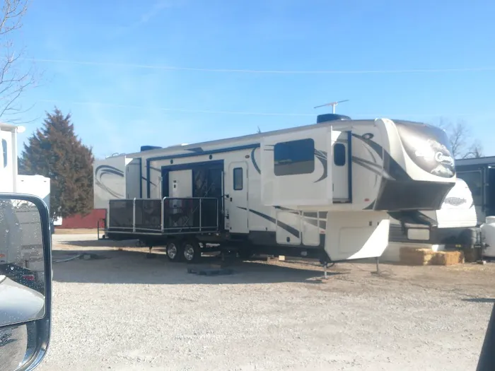 Trails End RV Campground Picture 9