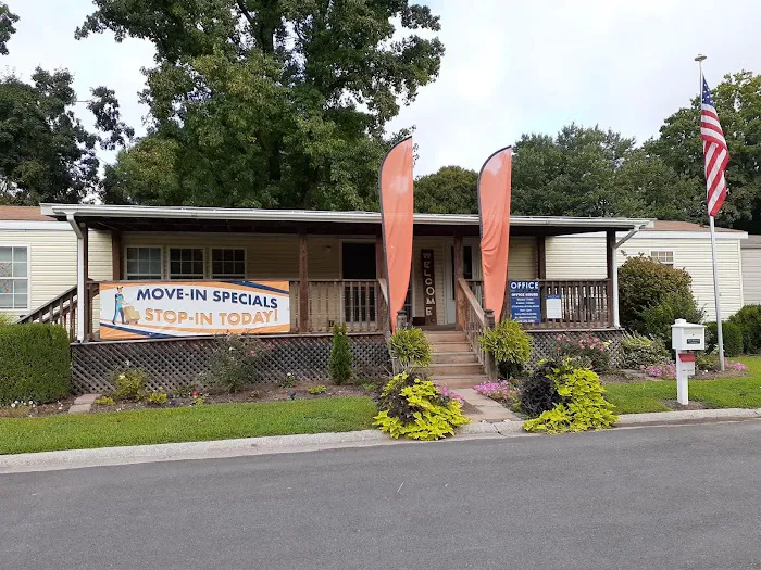 Lepere Mobile Home Village Picture 4