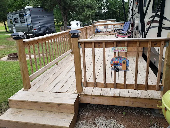 Hillbilly's Campground Picture 7
