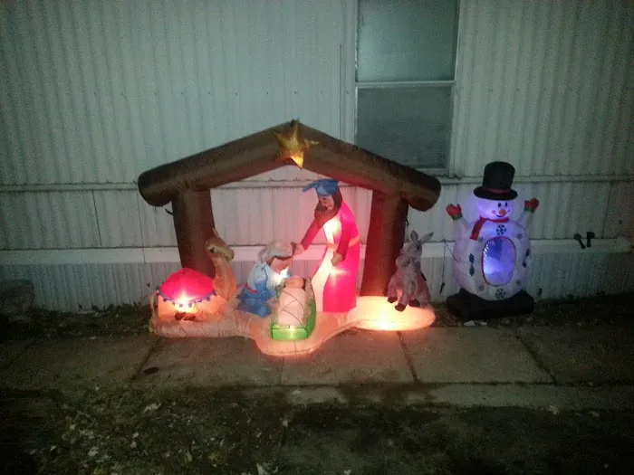 Ryan Manor Picture 1