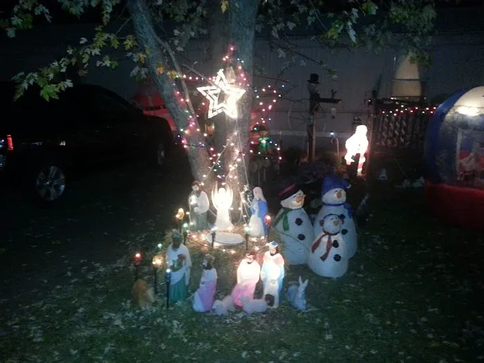 Ryan Manor Picture 2