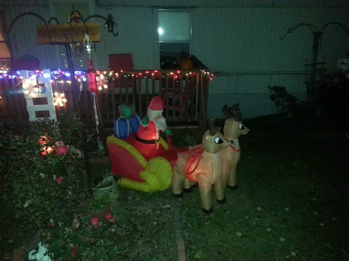 Ryan Manor Picture 4