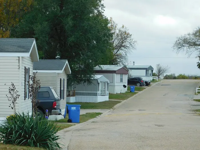 Shawnee Hills Manufactured Home Community Picture 1