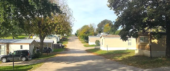 Decade Acres Mobile Home Park Picture 5