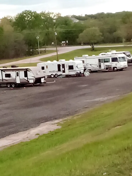 EXIT 196 RV Court & Park Picture 3