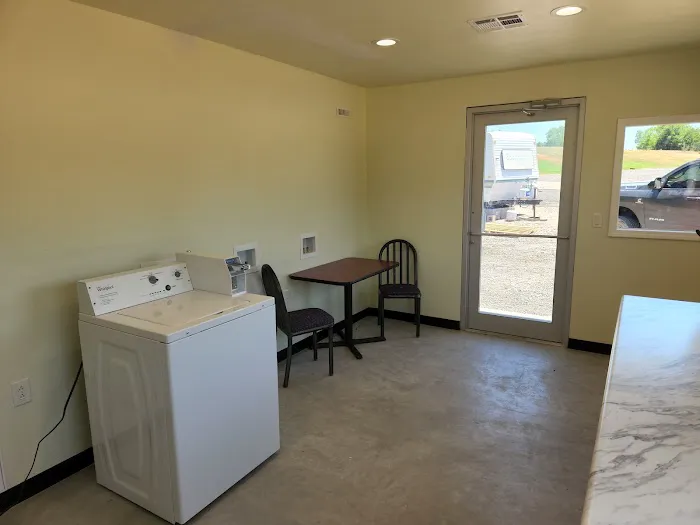 EXIT 196 RV Court & Park Picture 8
