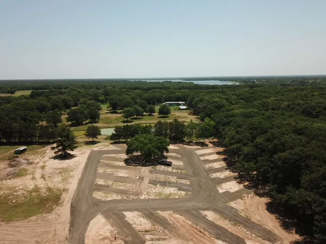 Two Frogs RV Park Picture 3