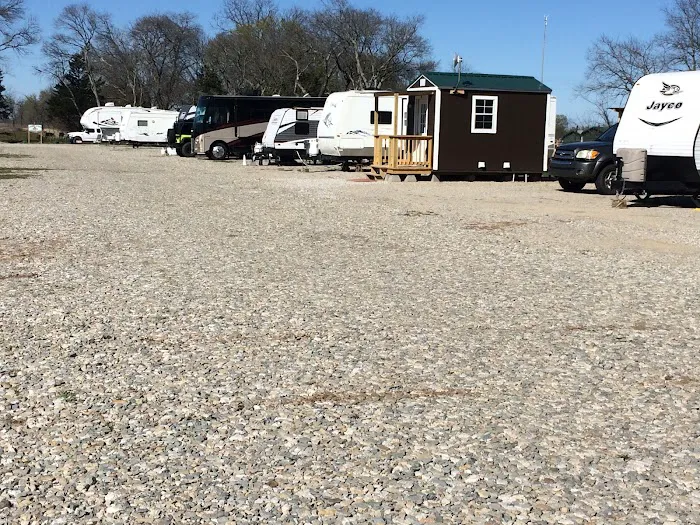 Green Acres RV Park Picture 8